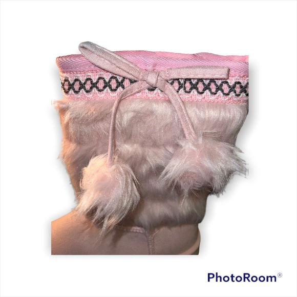 Fabkids, Fuzzy Pom Pom light pink boots. Girl’s sizes 13 & 1 - Picture 3 of 6